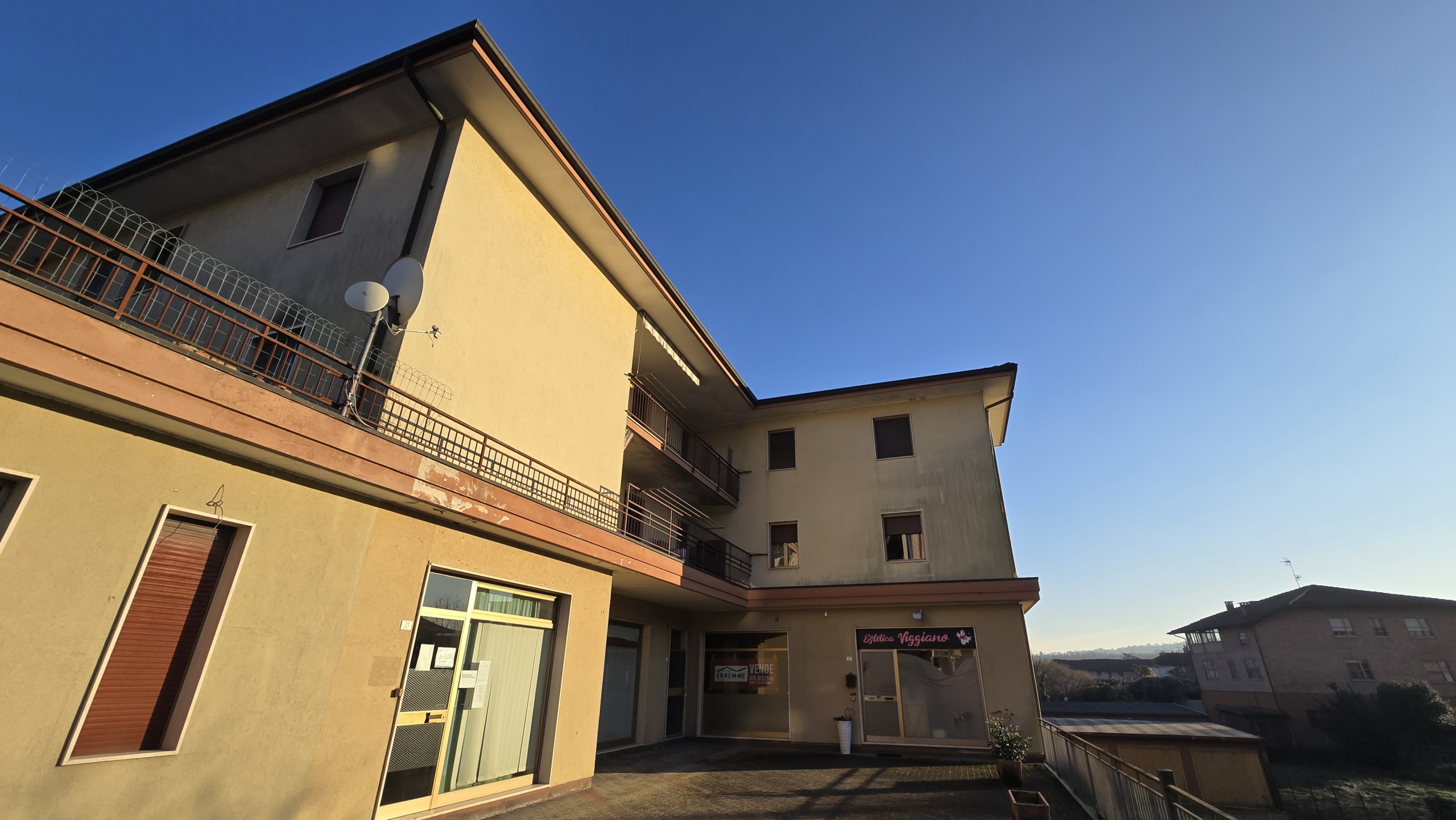 Studio ErrEmmE negozio vendita - negozio con vetrina