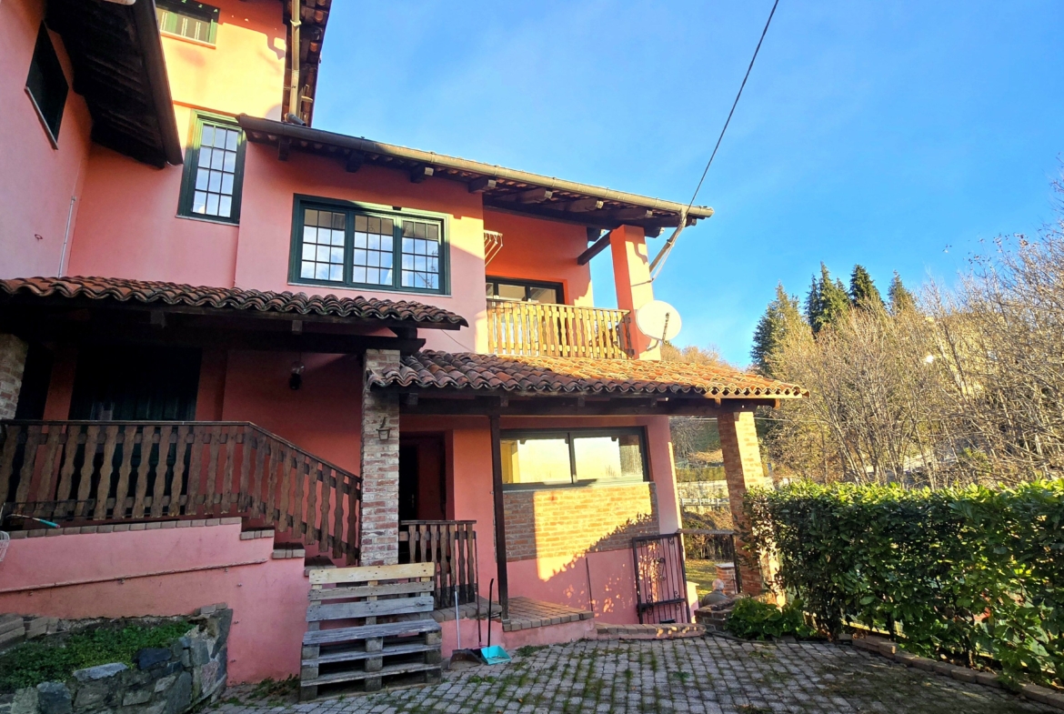 Studio ErrEmmE villa semindipendente vendita