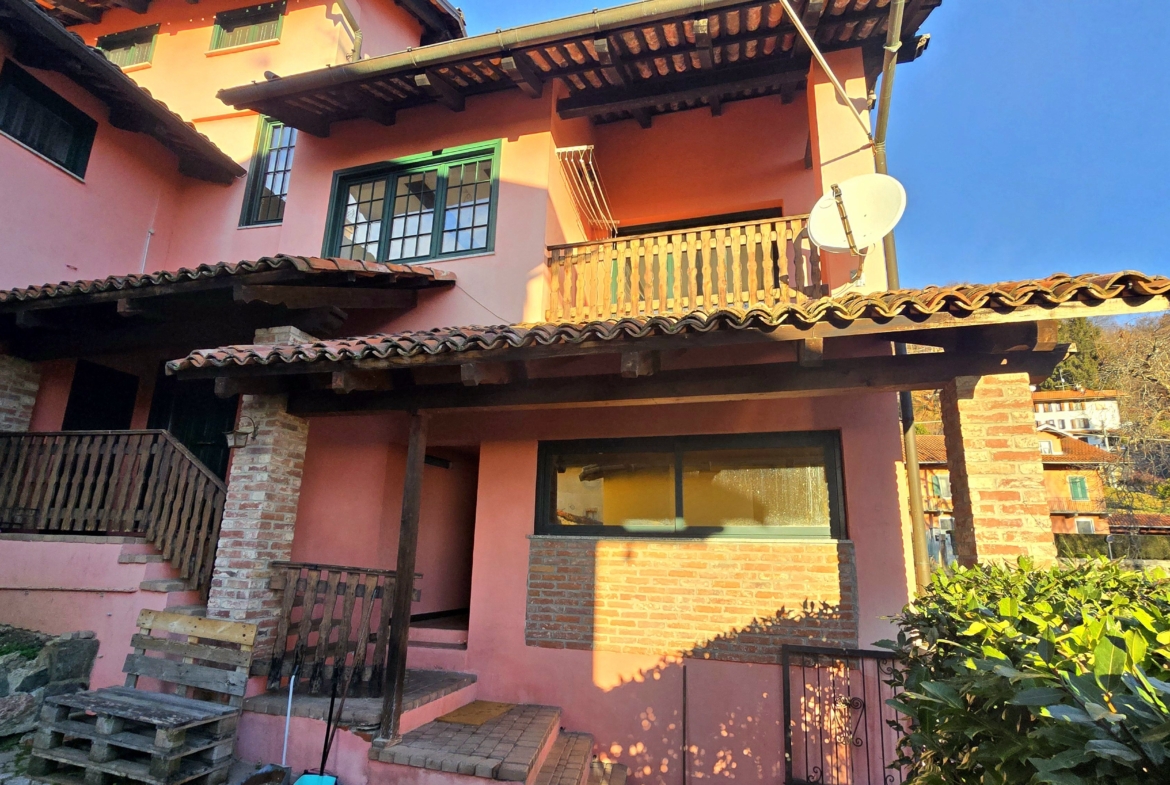 Studio ErrEmmE villa semindipendente vendita