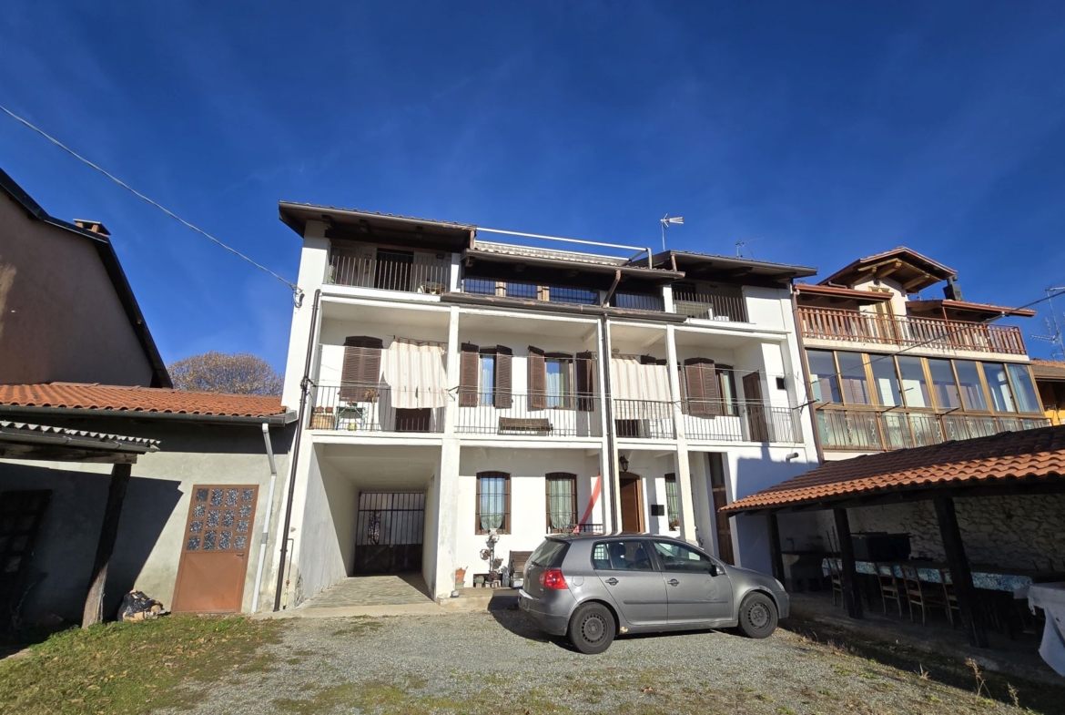 Studio ErrEmmE casa vendita - casa con giardino