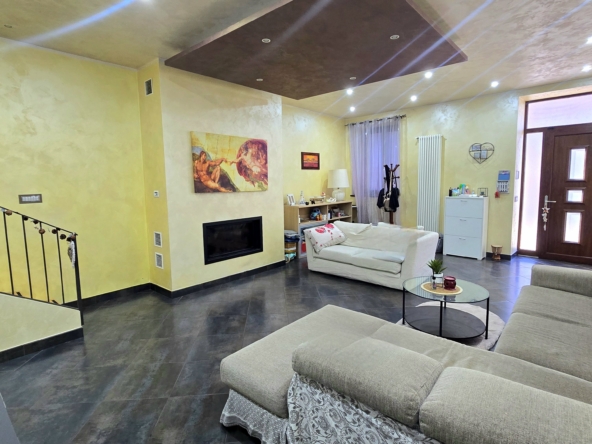 Studio ErrEmmE Casa semindipendente vendita