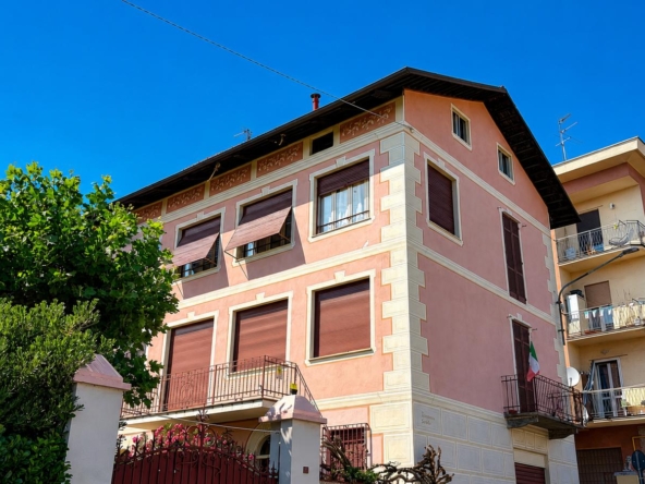 Studio ErrEmmE Casa trifamiliare vendita